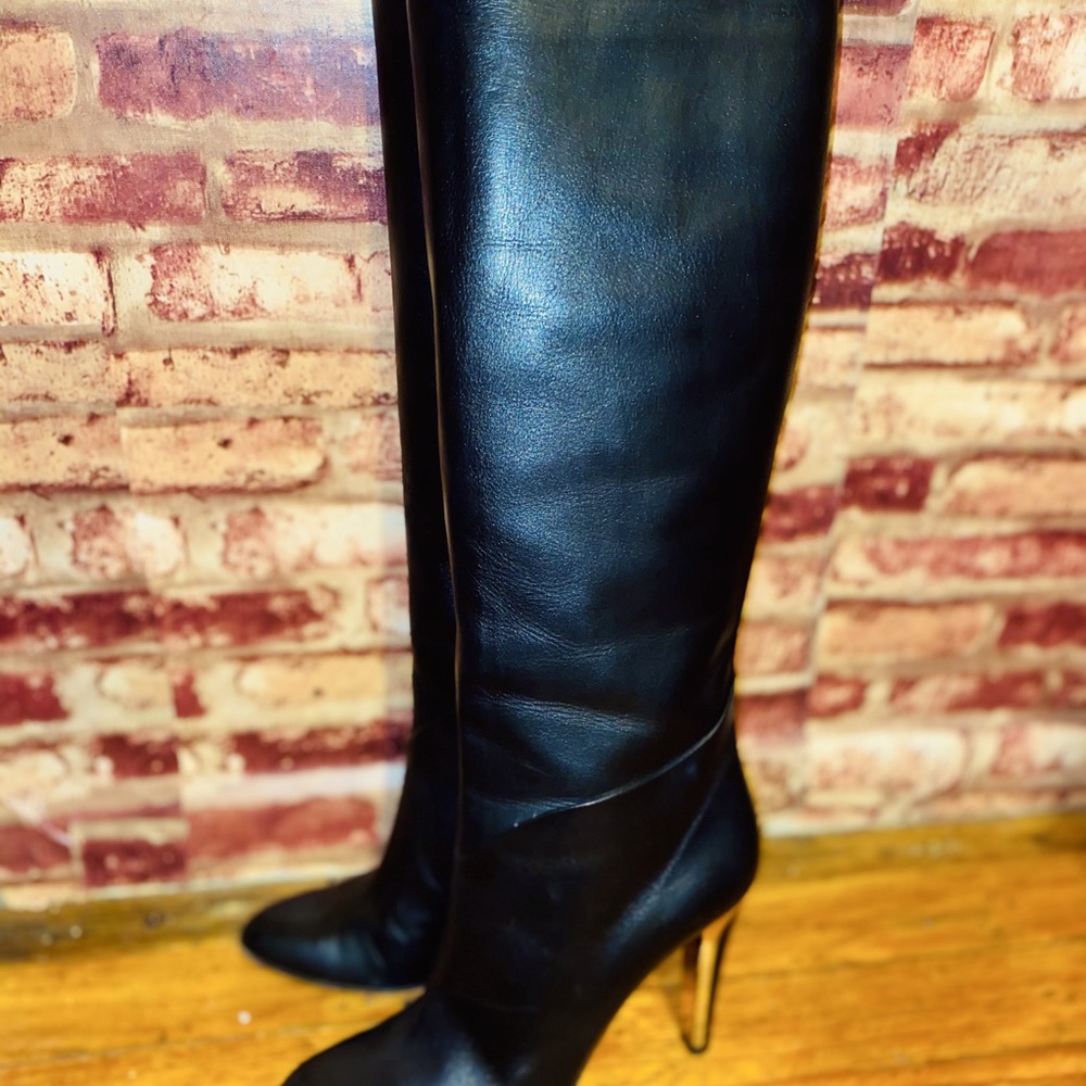 🎁🎁‼️SALE‼️Jimmy Choo knee high boot size 36.5🎁